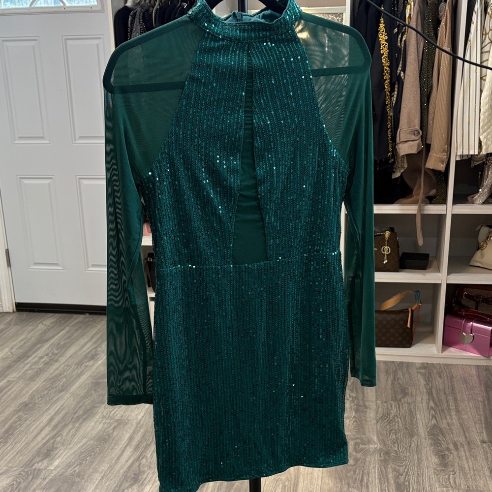 Elegant Green Sequin Dress